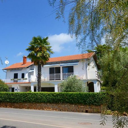 Beautiful Apartments First Row To The Sea Porec Ngoại thất bức ảnh