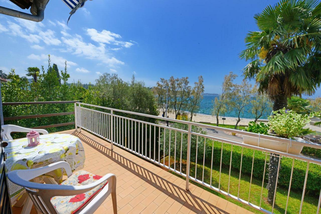 Beautiful Apartments First Row To The Sea Porec Ngoại thất bức ảnh
