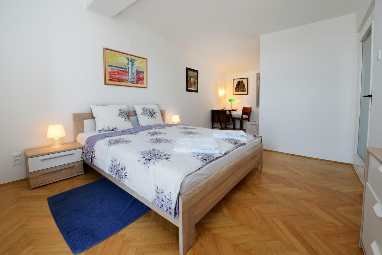 Beautiful Apartments First Row To The Sea Porec Ngoại thất bức ảnh