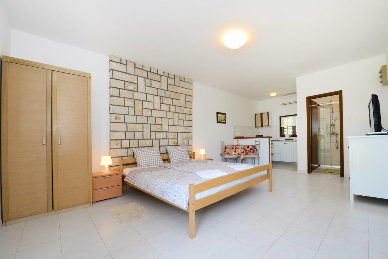 Beautiful Apartments First Row To The Sea Porec Ngoại thất bức ảnh